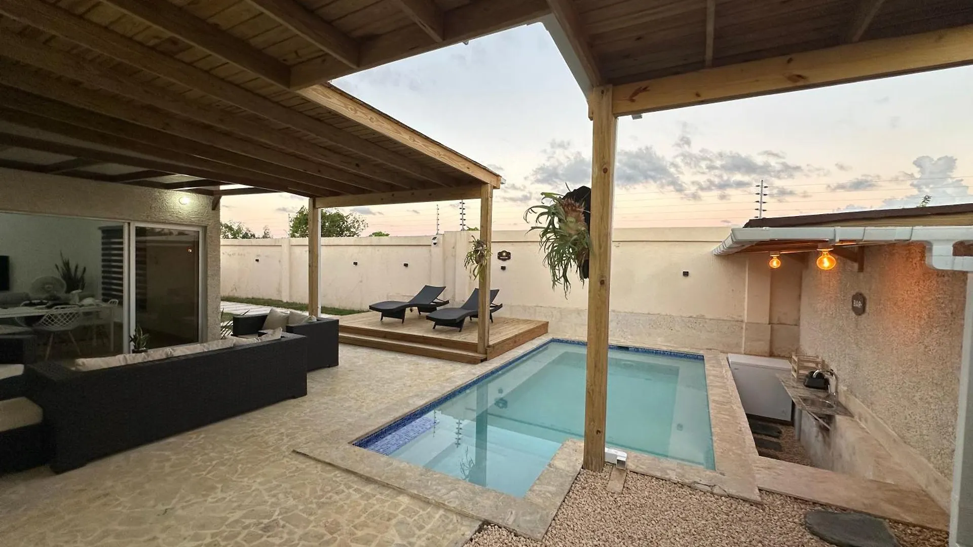 Contactos de Villa Paraiso
